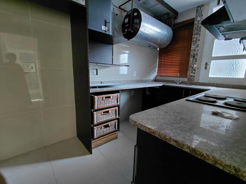 To Let 3 Bedroom Property for Rent in Essenwood KwaZulu-Natal