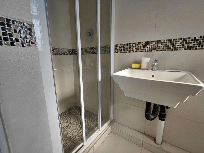 To Let 3 Bedroom Property for Rent in Essenwood KwaZulu-Natal