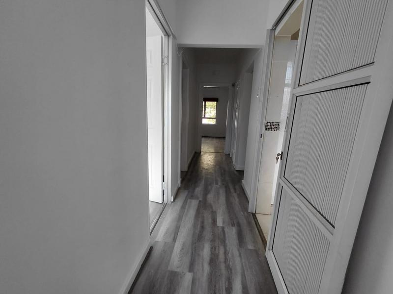 To Let 3 Bedroom Property for Rent in Essenwood KwaZulu-Natal