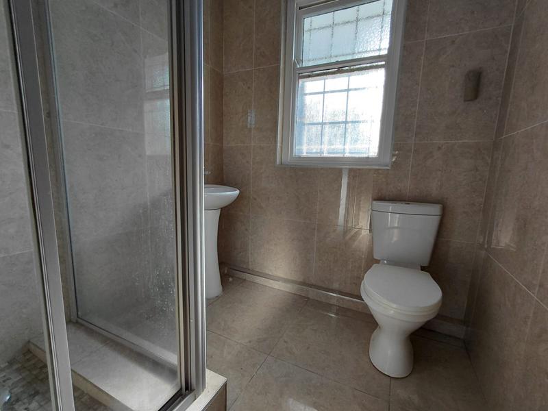 To Let 3 Bedroom Property for Rent in Essenwood KwaZulu-Natal