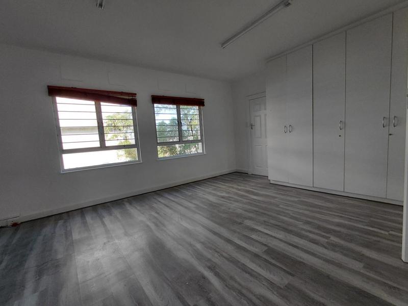 To Let 3 Bedroom Property for Rent in Essenwood KwaZulu-Natal