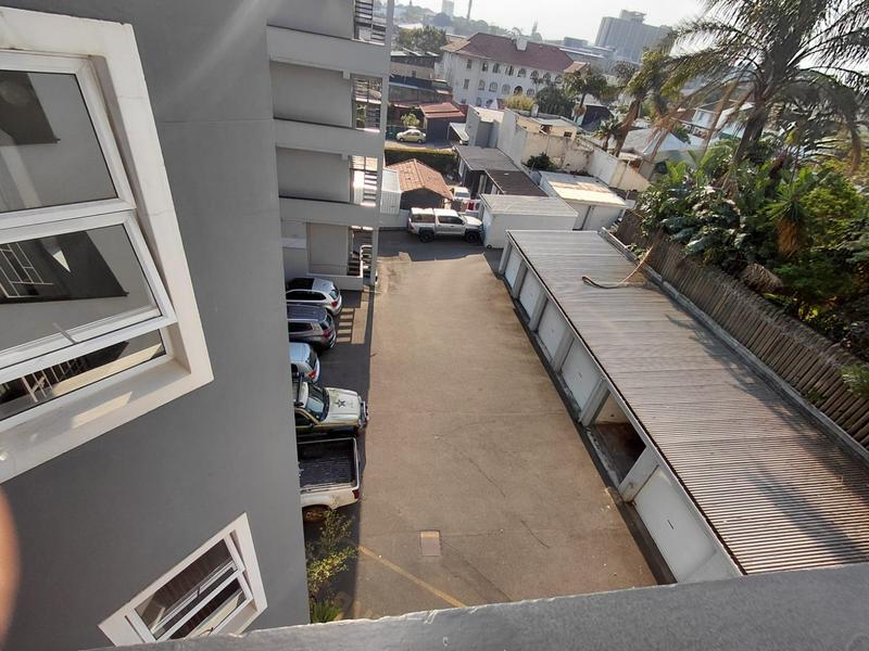 To Let 3 Bedroom Property for Rent in Essenwood KwaZulu-Natal