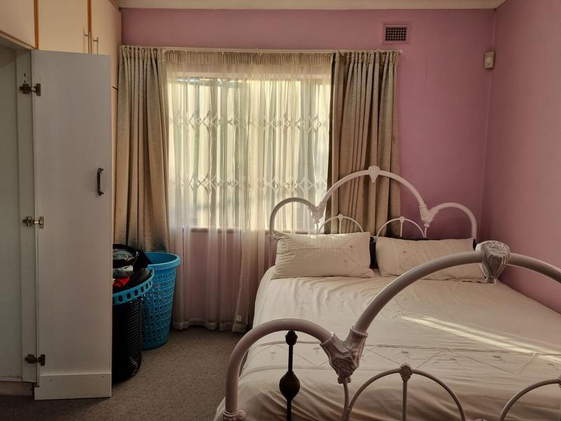 4 Bedroom Property for Sale in Regency Park KwaZulu-Natal