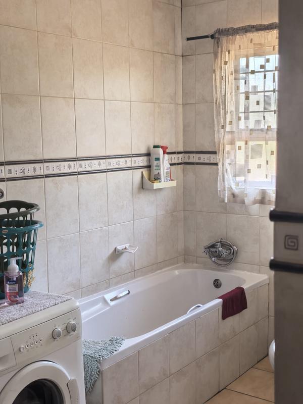 To Let 2 Bedroom Property for Rent in Escombe KwaZulu-Natal