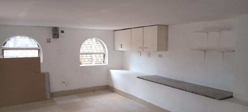 5 Bedroom Property for Sale in Windermere KwaZulu-Natal
