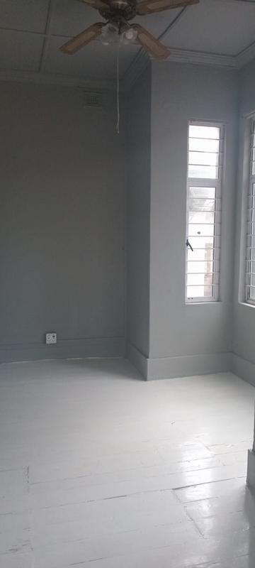 5 Bedroom Property for Sale in Windermere KwaZulu-Natal
