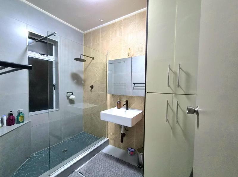 2 Bedroom Property for Sale in Essenwood KwaZulu-Natal