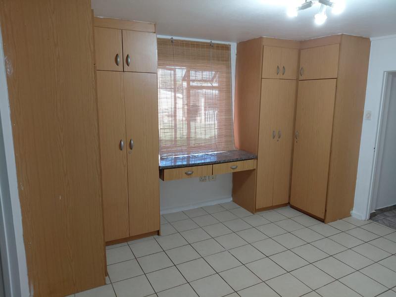 To Let 2 Bedroom Property for Rent in Bluff KwaZulu-Natal