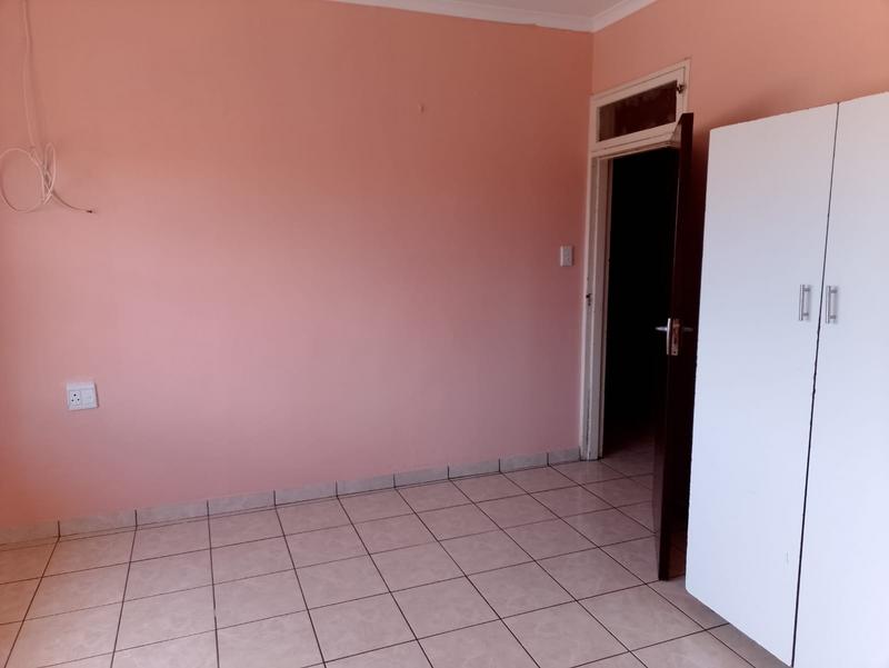 To Let 1 Bedroom Property for Rent in Empangeni Central KwaZulu-Natal