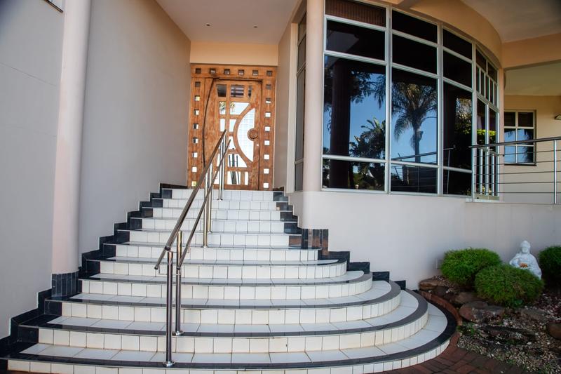 5 Bedroom Property for Sale in Umhlanga KwaZulu-Natal
