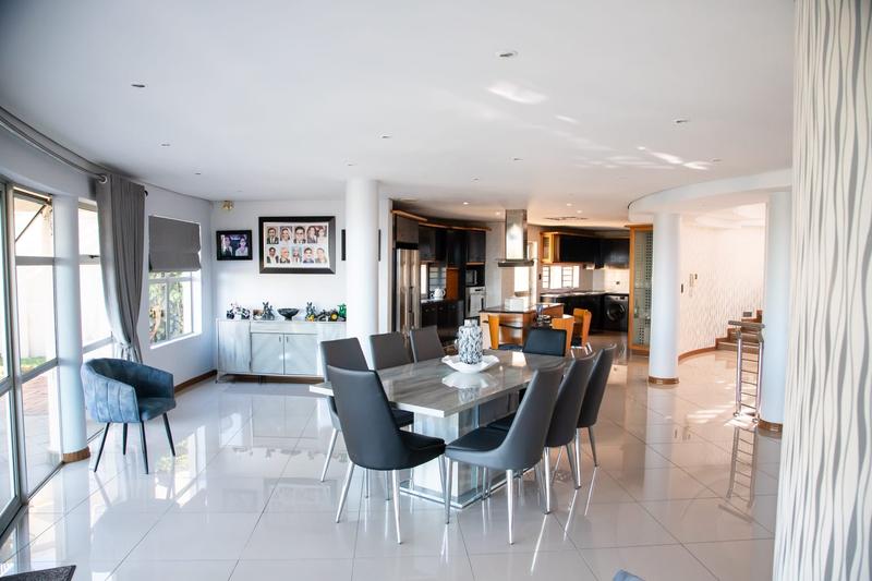 5 Bedroom Property for Sale in Umhlanga KwaZulu-Natal