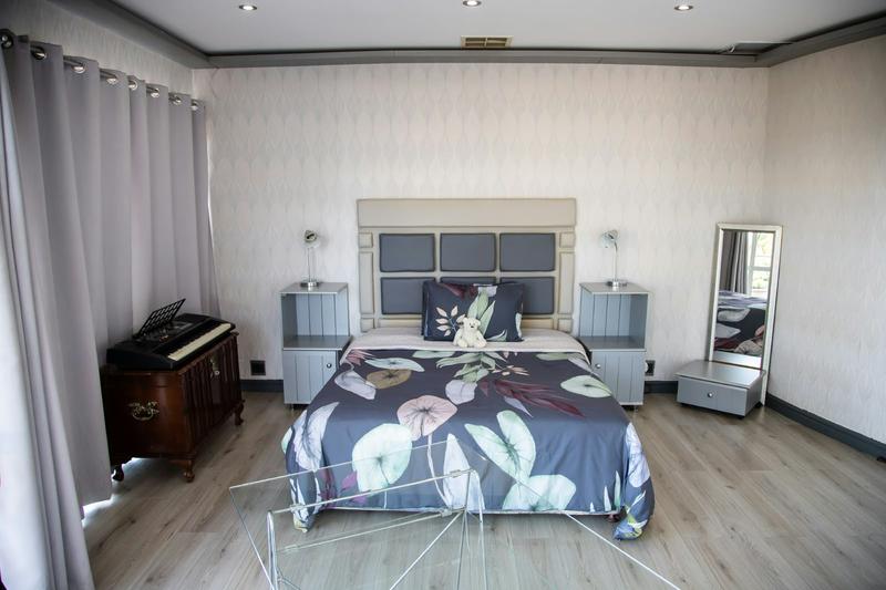 5 Bedroom Property for Sale in Umhlanga KwaZulu-Natal