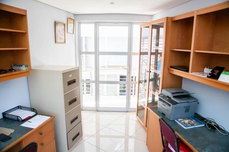5 Bedroom Property for Sale in Umhlanga KwaZulu-Natal