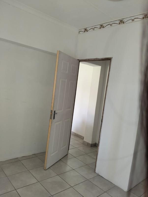 To Let 2 Bedroom Property for Rent in Glen Park KwaZulu-Natal