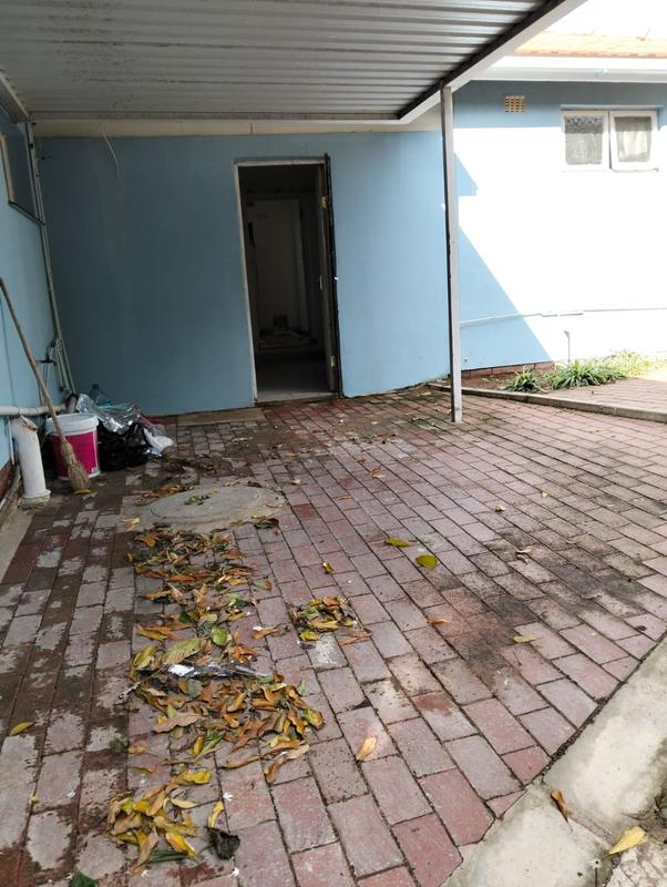 To Let 2 Bedroom Property for Rent in Glen Park KwaZulu-Natal