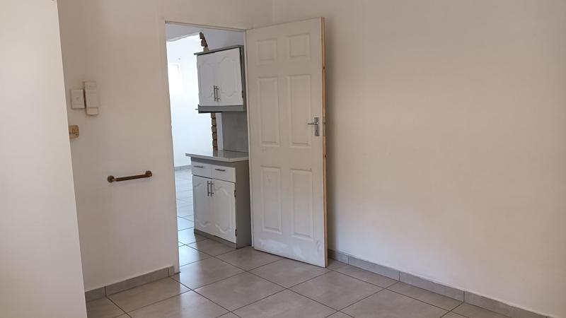 To Let 1 Bedroom Property for Rent in Pinetown KwaZulu-Natal