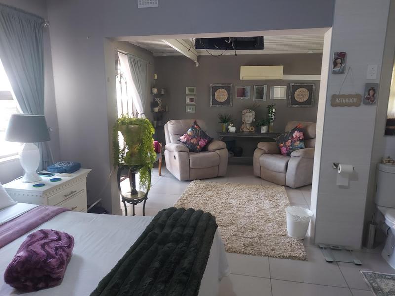 5 Bedroom Property for Sale in Empangeni Central KwaZulu-Natal