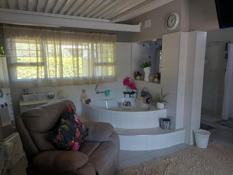 5 Bedroom Property for Sale in Empangeni Central KwaZulu-Natal