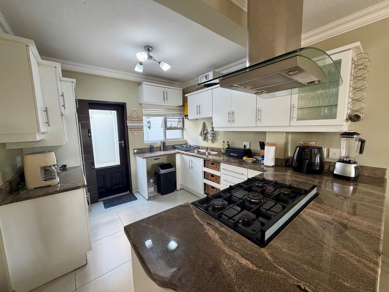 3 Bedroom Property for Sale in Sunningdale KwaZulu-Natal