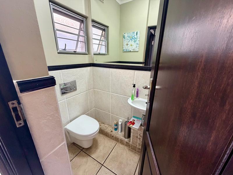 3 Bedroom Property for Sale in Sunningdale KwaZulu-Natal
