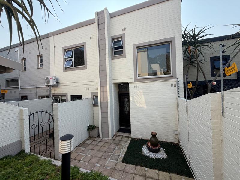 3 Bedroom Property for Sale in Sunningdale KwaZulu-Natal