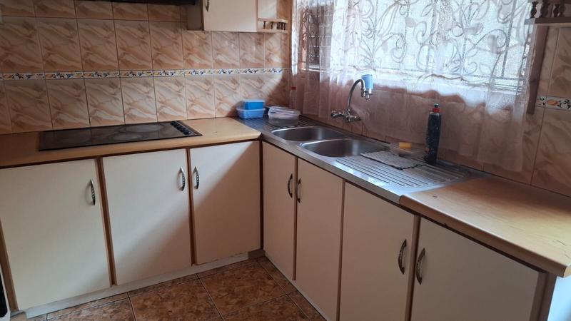 5 Bedroom Property for Sale in Crossmoor KwaZulu-Natal