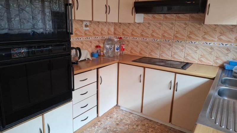 5 Bedroom Property for Sale in Crossmoor KwaZulu-Natal