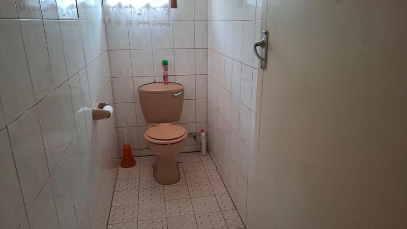 5 Bedroom Property for Sale in Crossmoor KwaZulu-Natal