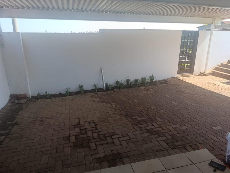 To Let 1 Bedroom Property for Rent in Bluff KwaZulu-Natal