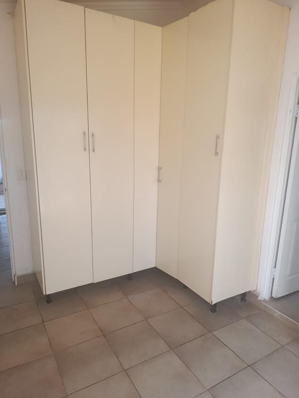 To Let 1 Bedroom Property for Rent in Bluff KwaZulu-Natal