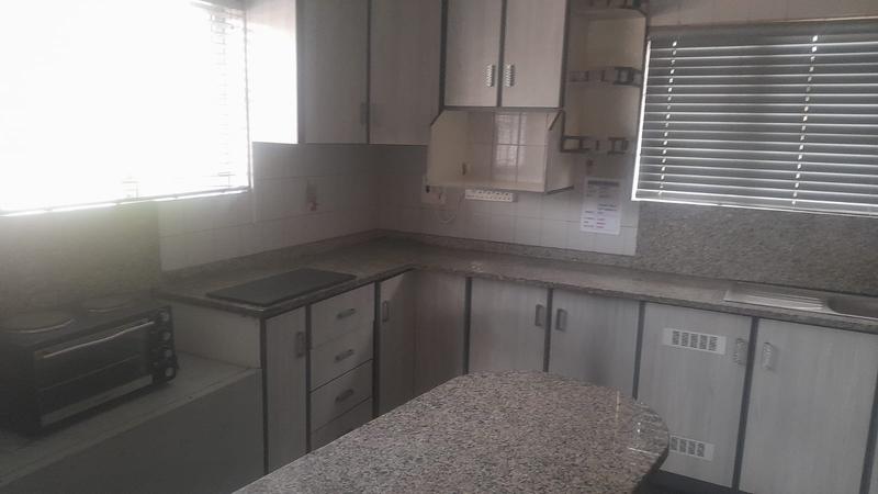 To Let 2 Bedroom Property for Rent in Avoca KwaZulu-Natal