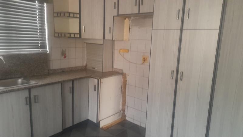 To Let 2 Bedroom Property for Rent in Avoca KwaZulu-Natal