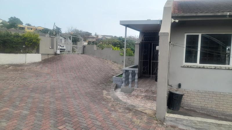 To Let 2 Bedroom Property for Rent in Avoca KwaZulu-Natal
