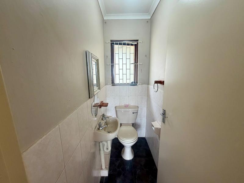 3 Bedroom Property for Sale in Broadlands KwaZulu-Natal