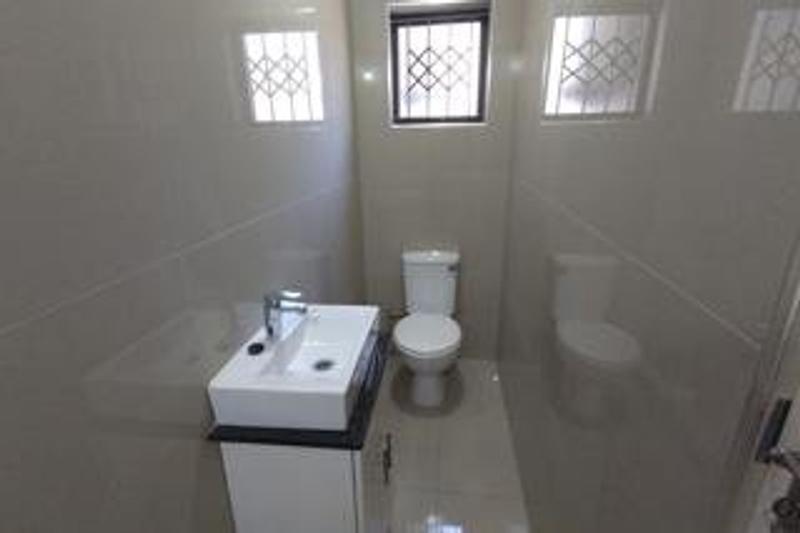 To Let 3 Bedroom Property for Rent in Malvern KwaZulu-Natal