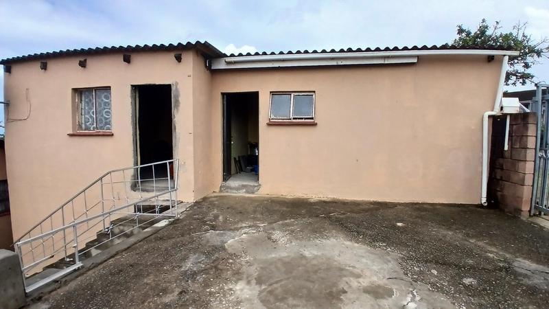 3 Bedroom Property for Sale in Umlazi KwaZulu-Natal