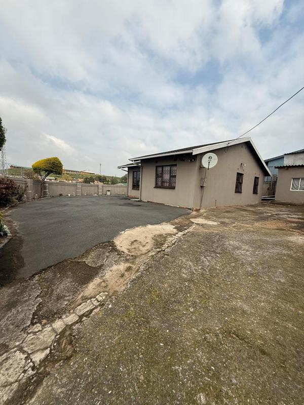 3 Bedroom Property for Sale in Umlazi P KwaZulu-Natal
