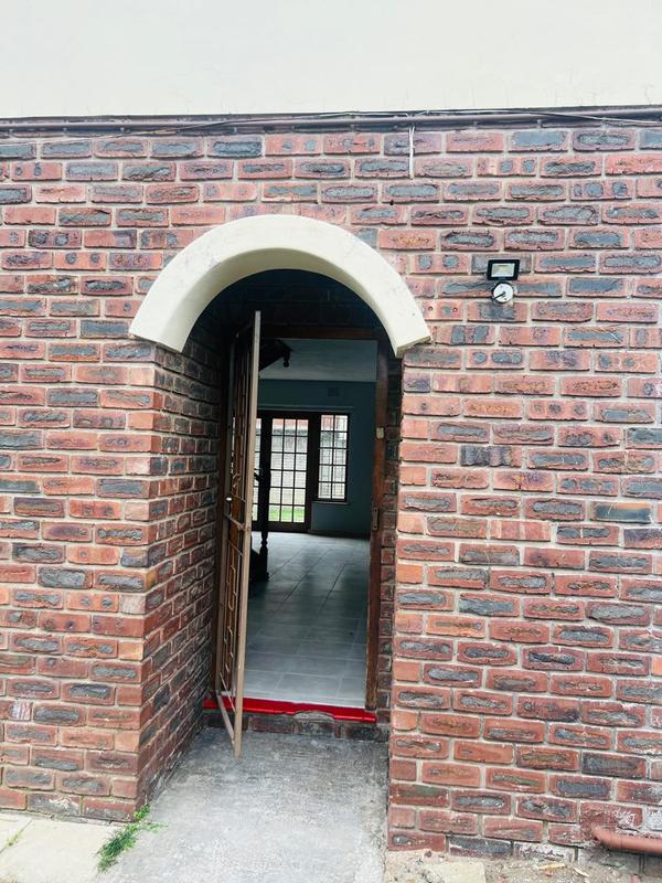 To Let 3 Bedroom Property for Rent in Manors KwaZulu-Natal