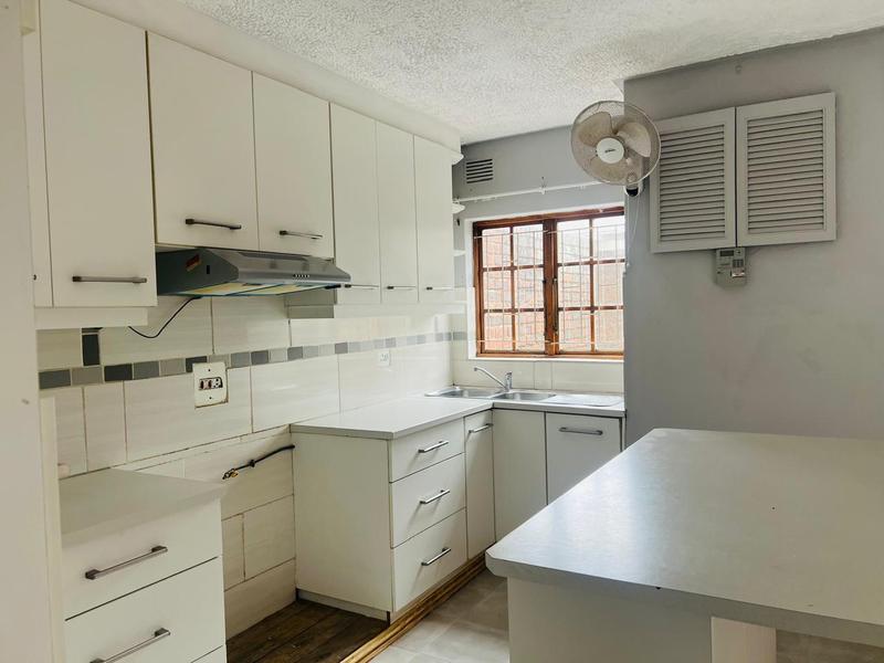 To Let 3 Bedroom Property for Rent in Manors KwaZulu-Natal