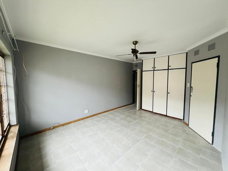 To Let 3 Bedroom Property for Rent in Manors KwaZulu-Natal