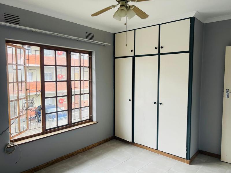 To Let 3 Bedroom Property for Rent in Manors KwaZulu-Natal