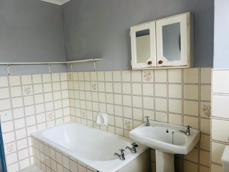 To Let 3 Bedroom Property for Rent in Manors KwaZulu-Natal