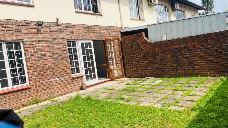 To Let 3 Bedroom Property for Rent in Manors KwaZulu-Natal