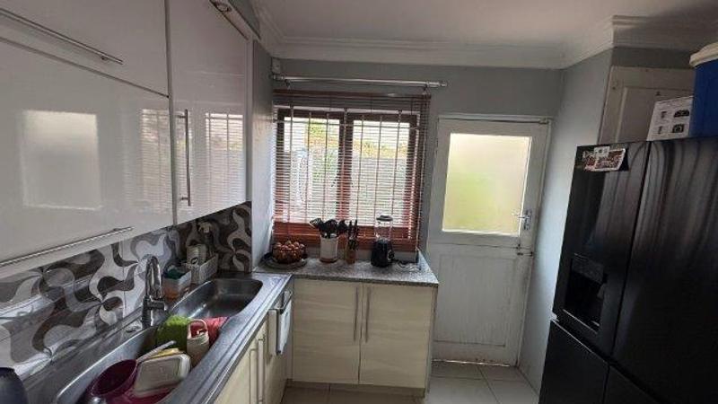 3 Bedroom Property for Sale in Morningside KwaZulu-Natal