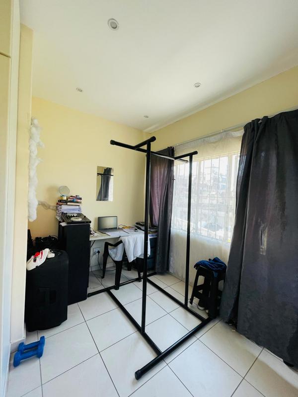 2 Bedroom Property for Sale in Windermere KwaZulu-Natal