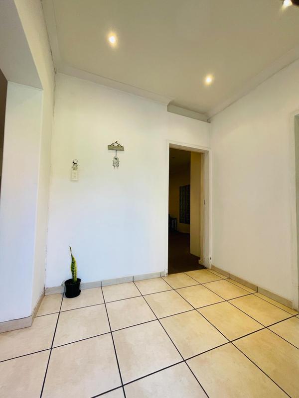 2 Bedroom Property for Sale in Windermere KwaZulu-Natal