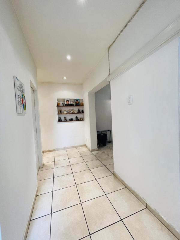 2 Bedroom Property for Sale in Windermere KwaZulu-Natal