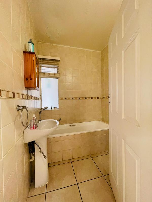 2 Bedroom Property for Sale in Windermere KwaZulu-Natal