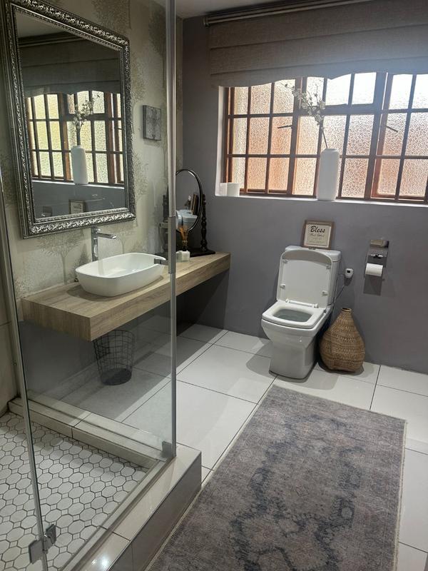 5 Bedroom Property for Sale in Pongola KwaZulu-Natal