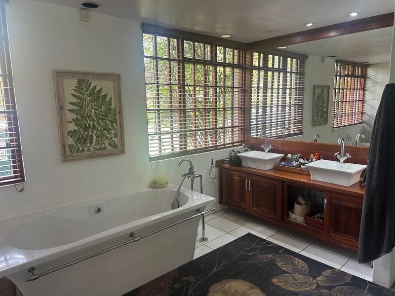 5 Bedroom Property for Sale in Pongola KwaZulu-Natal